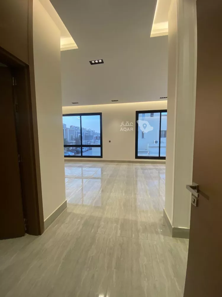 Floor for Sale in Riyadh Ar Rimal 16