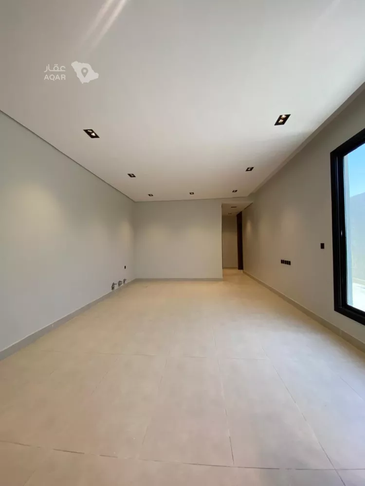 Floor for Sale in Riyadh Al Yarmouk 8