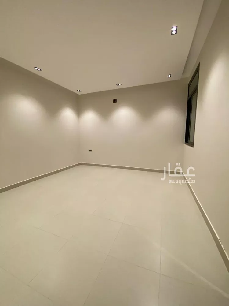دور للبيع في شارع صالح بن محمد الحسني, حي الخليج, مدينة الرياض, منطقة الرياض صورة 3