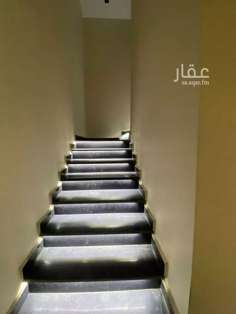 فيلا للبيع في شارع زياد بن أيوب, حي الرمال, مدينة الرياض, منطقة الرياض صورة 5