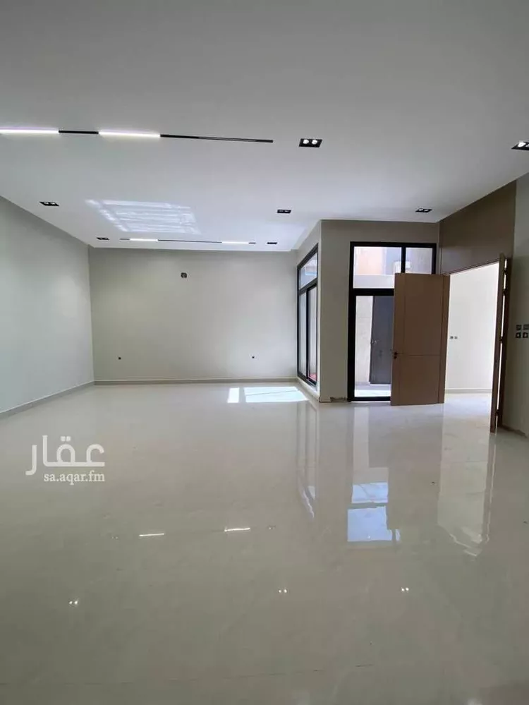 دور للبيع في شارع سليمان الطبراني, حي الخليج, مدينة الرياض, منطقة الرياض صورة 2