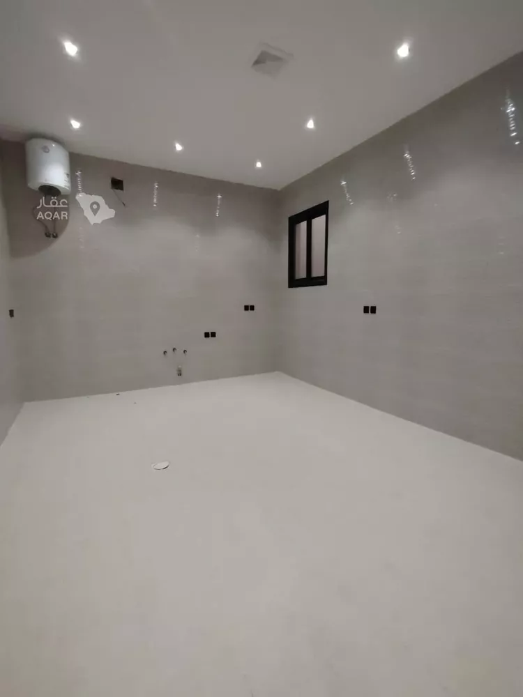 Floor for Sale in Riyadh Ash Sharq 7