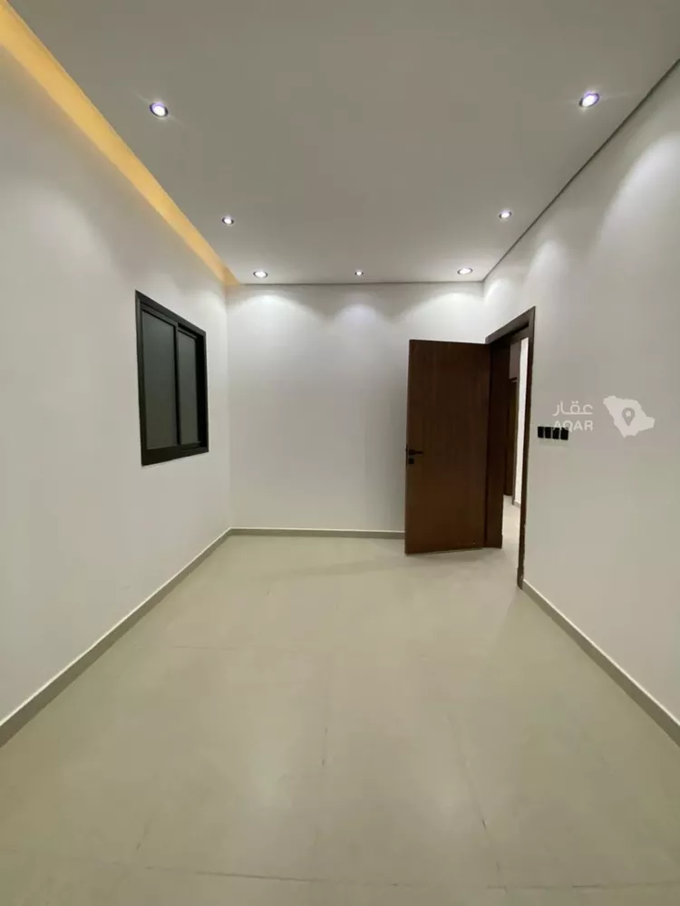 Floor for Sale in Riyadh Al Qadisiyah 4