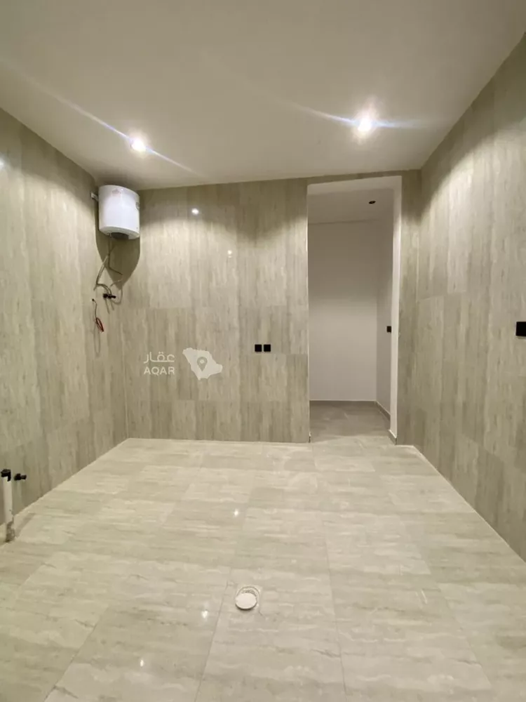 Floor for Sale in Riyadh Al Qadisiyah 17