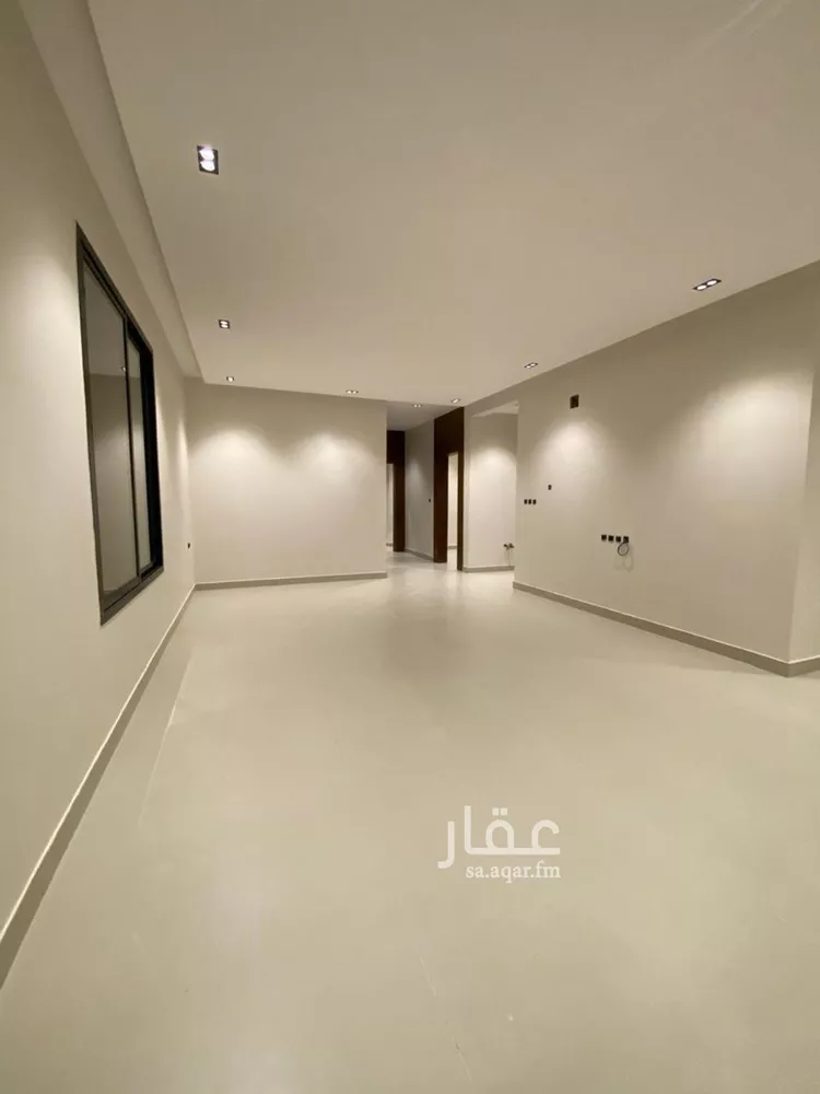 دور للبيع في شارع عبدالله الأنصاري, حي الخليج, مدينة الرياض, منطقة الرياض صورة 4