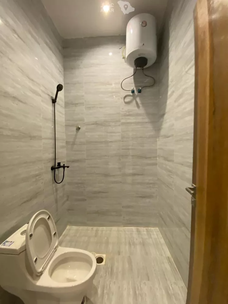 Floor for Sale in Riyadh Al Qadisiyah صورة 4