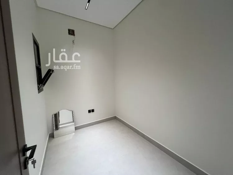 دور للبيع في شارع محمد الحريري البصري, حي الرمال, مدينة الرياض, منطقة الرياض صورة 4