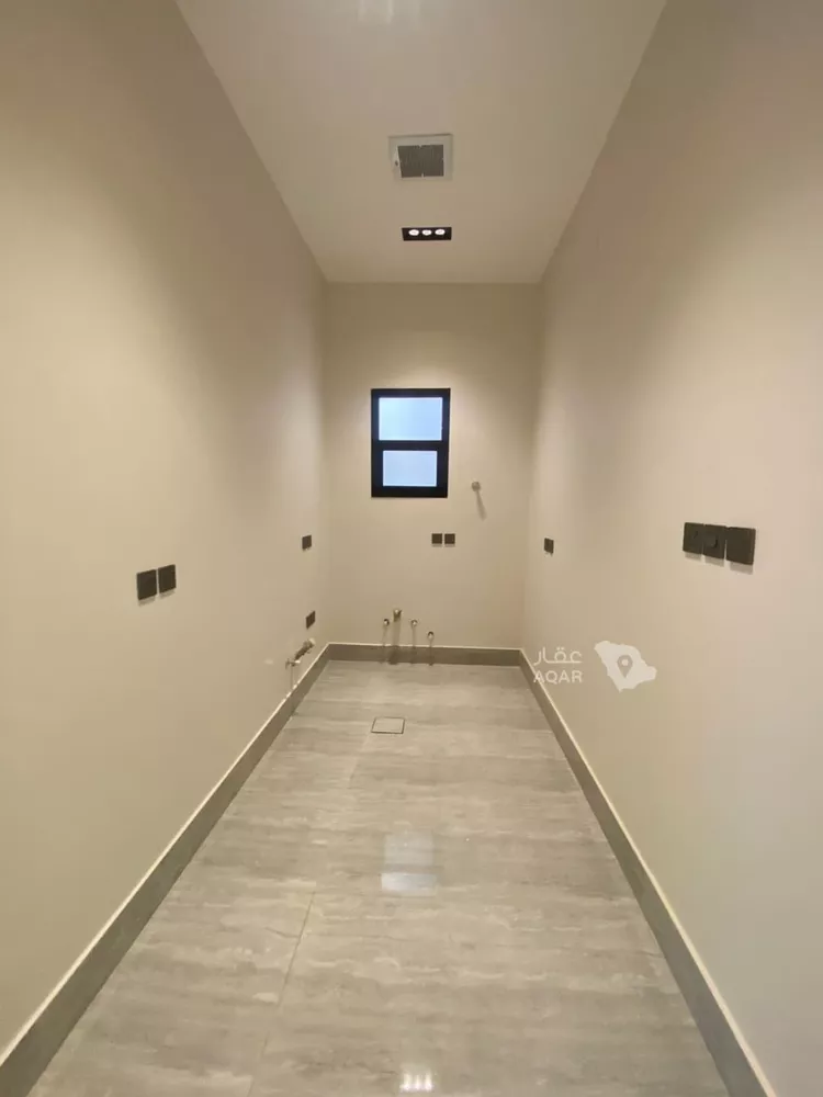 Floor for Sale in Riyadh Ar Rimal 13
