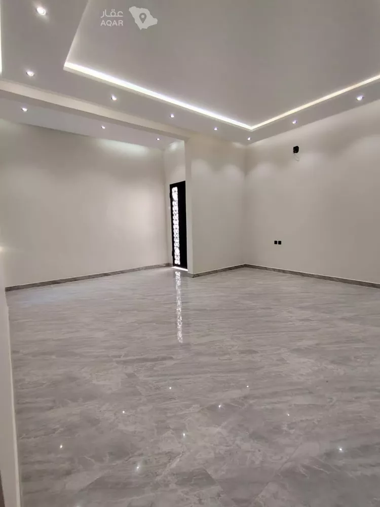 Floor for Sale in Riyadh Ash Sharq 11
