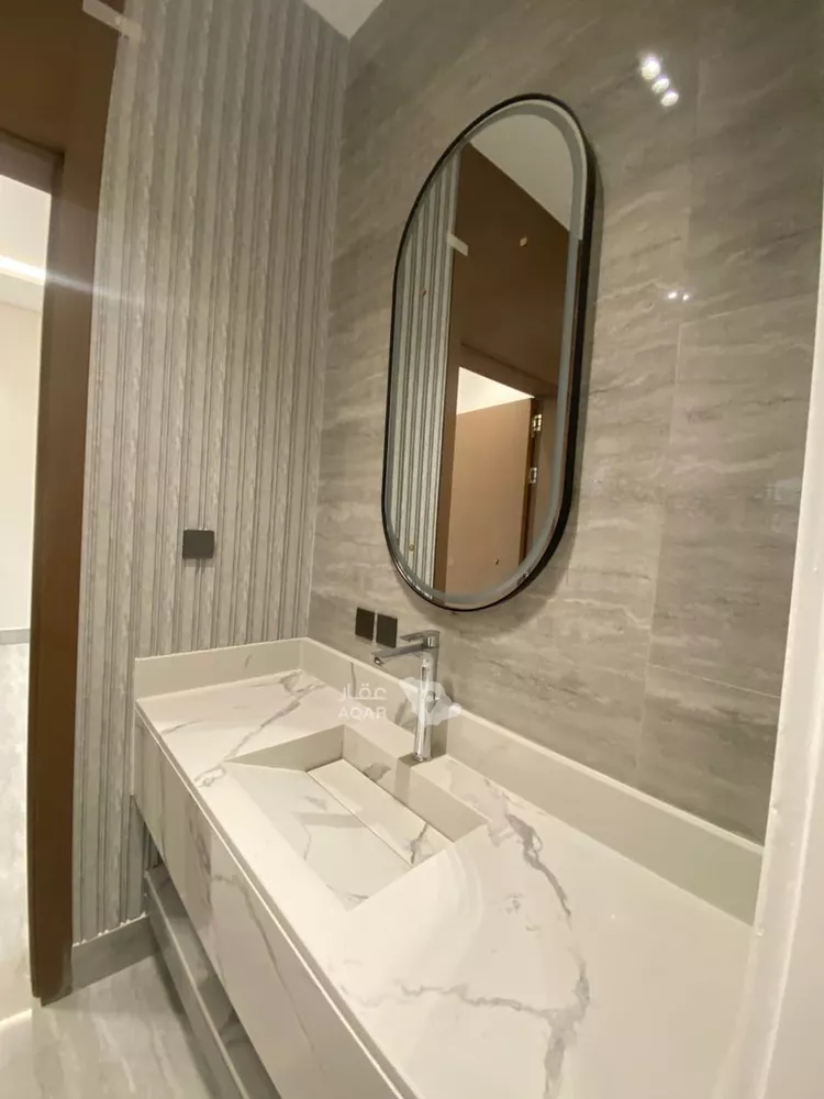 Floor for Sale in Riyadh Ar Rimal 13