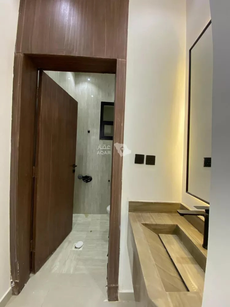 Floor for Sale in Riyadh Al Qadisiyah 16