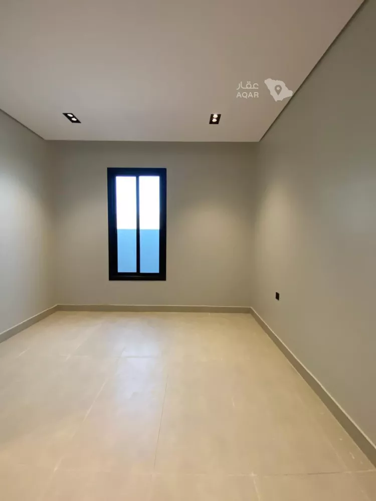 Floor for Sale in Riyadh Al Yarmouk 12
