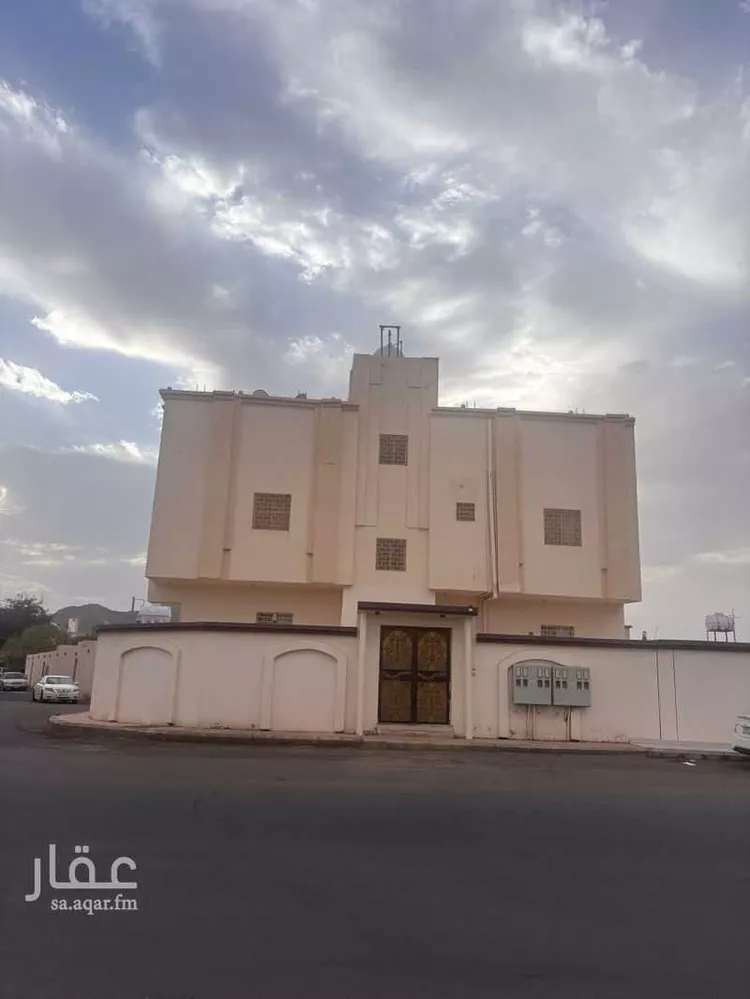 عمارة للبيع في شارع ابي بن معاذ الانصاري ، حي البركة ، المدينة المنورة ، منطقة المدينة المنورة