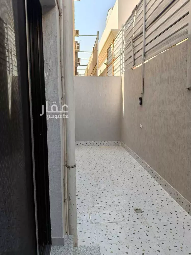 عمارة للإيجار في شارع حفصة بنت عمر, حي الروضة, مدينة الرياض, منطقة الرياض 14