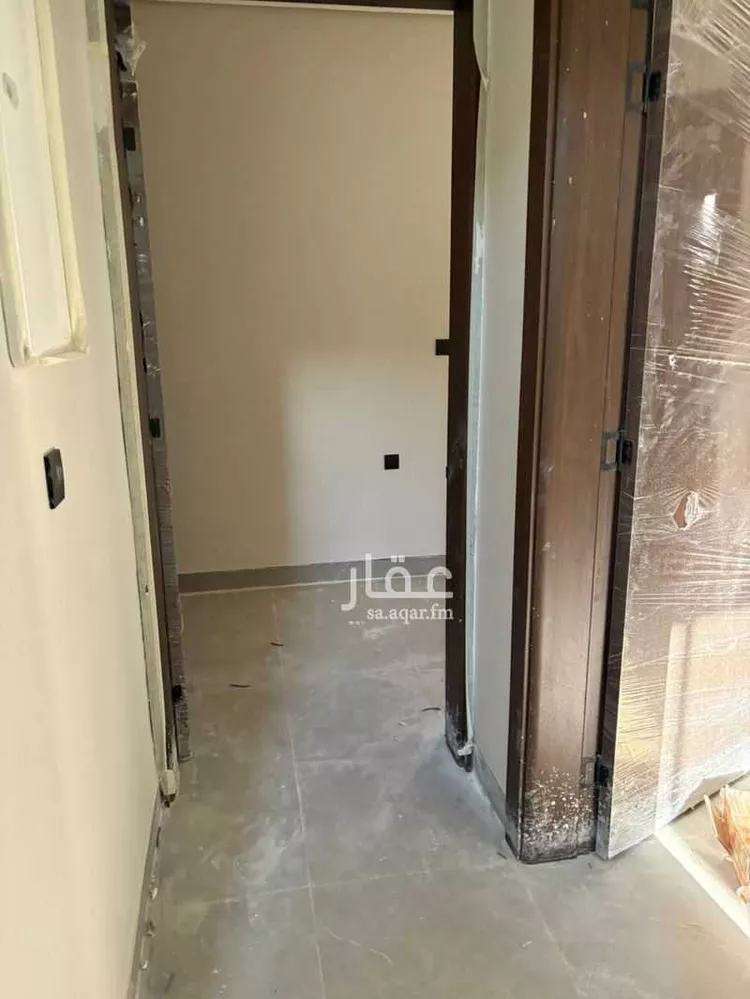 دور للبيع في شارع العينين, حي إشبيلية, مدينة الرياض, منطقة الرياض 8