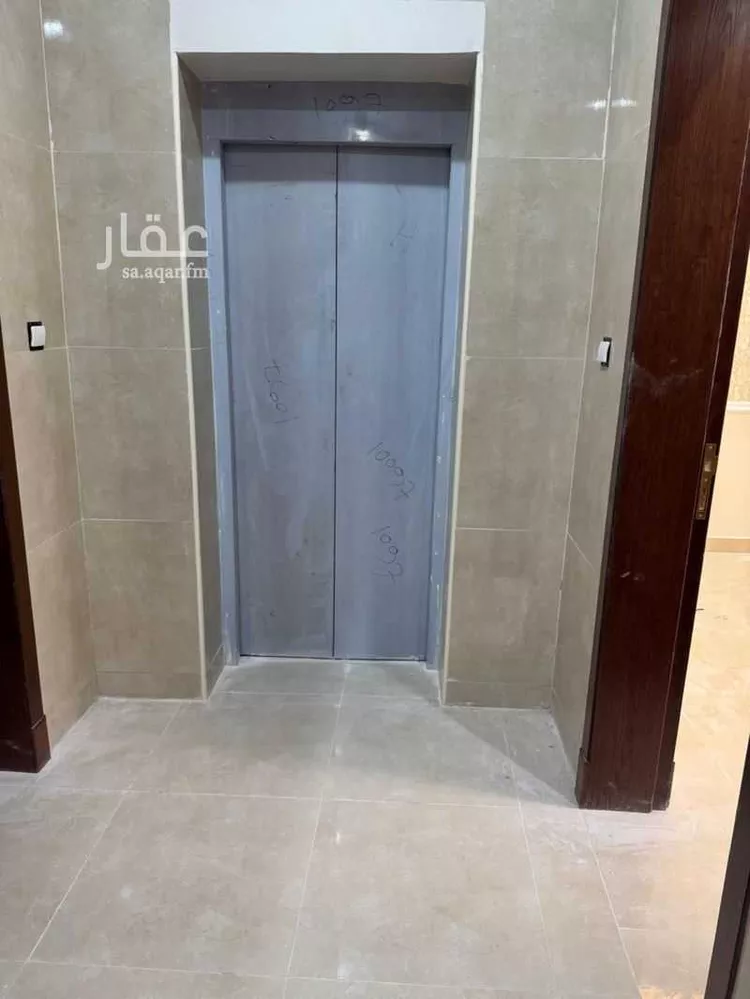 عمارة للبيع في شارع الزلفي, حي الخبر الجنوبية, مدينة الخبر, المنطقة الشرقية صورة 2