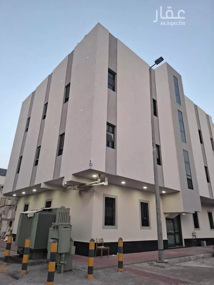 عمارة للبيع في شارع السابع عشر, حي الثقبة, مدينة الخبر, المنطقة الشرقية 14