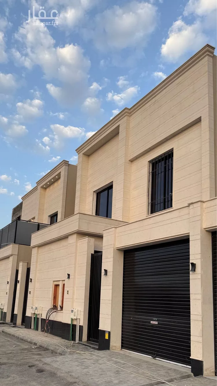 دور للبيع في شارع الضياء, حي الجنادرية, مدينة الرياض, منطقة الرياض