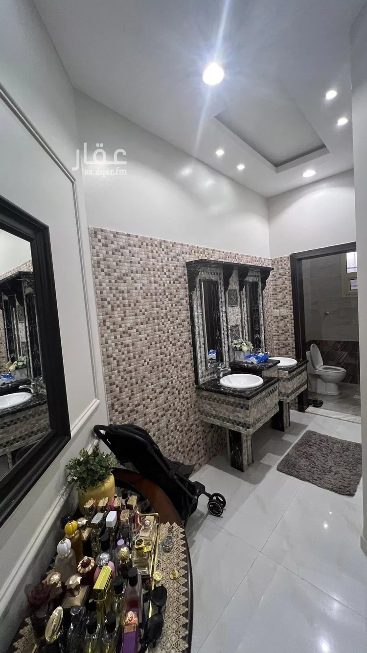 فيلا للبيع في شارع شارع أحمد بن سعيد , حي العارض, مدينة الرياض, منطقة الرياض صورة 5