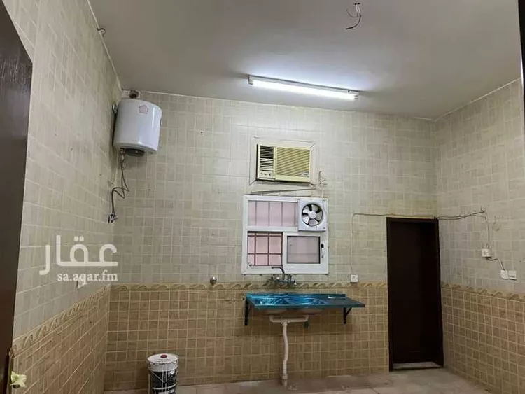 شقة للإيجار في شارع ظهرة العودة شرق 17 ، حي الدرعية الجديدة ، الدرعية ، الدرعية صورة 3