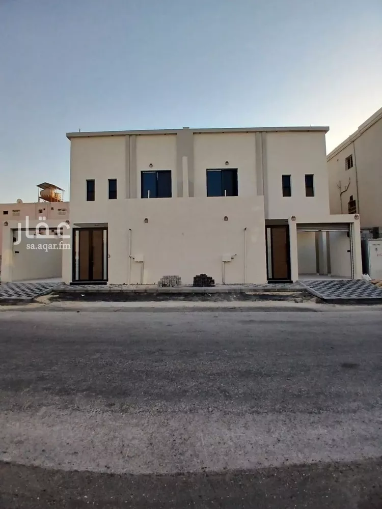 فيلا للبيع في شارع ثمامة بن بجاد العنبري, حي طيبة, مدينة الدمام, المنطقة الشرقية