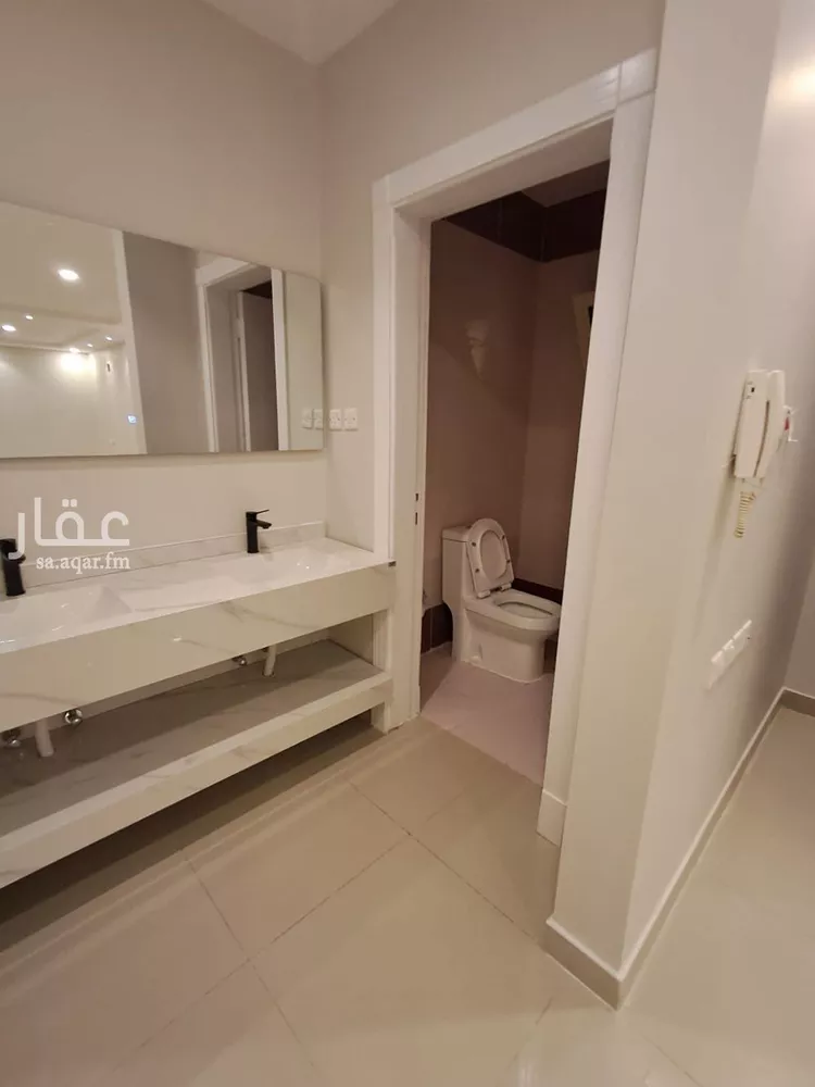 فيلا للإيجار في شارع عباس ابن فرناس, حي ظهرة العودة شرق, مدينة الدرعية, منطقة الرياض صورة 2