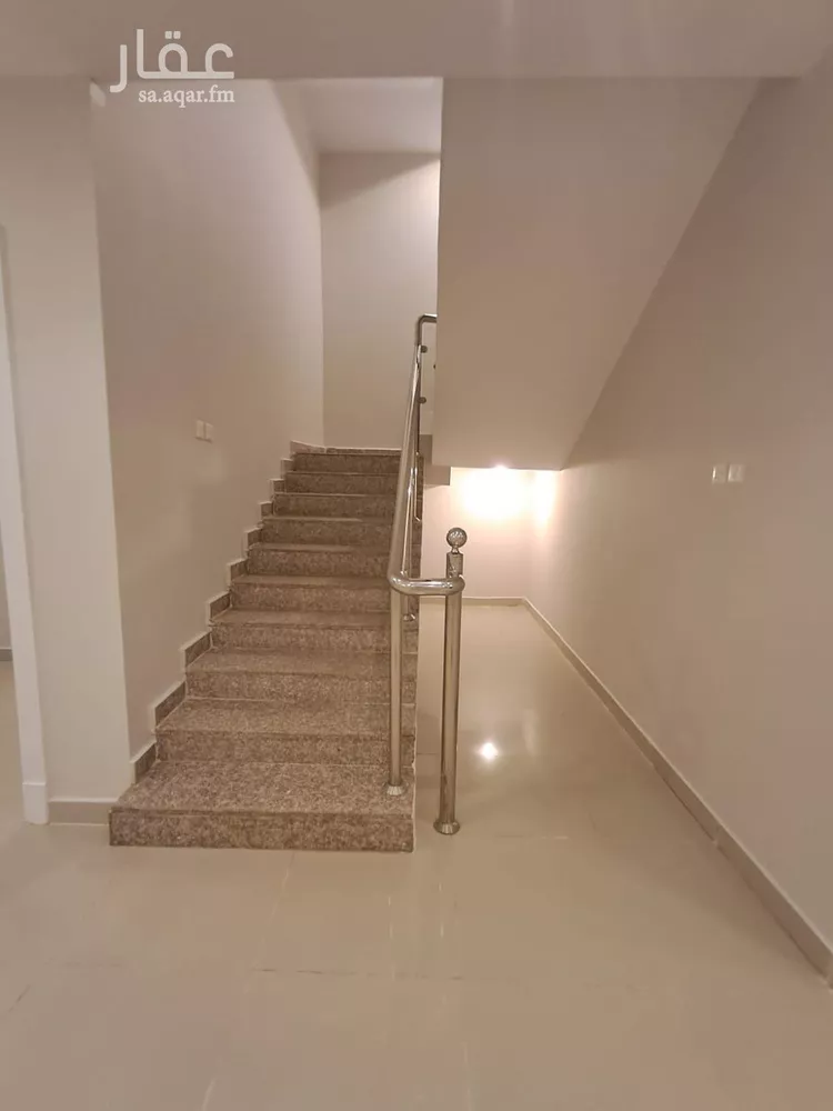 فيلا للإيجار في شارع عباس ابن فرناس, حي ظهرة العودة شرق, مدينة الدرعية, منطقة الرياض صورة 3
