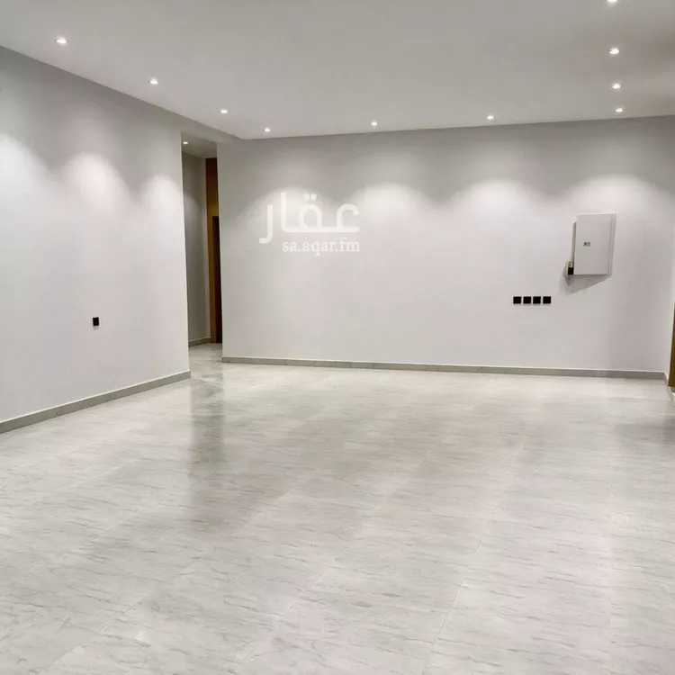 دور للبيع في شارع العزم, حي بدر, مدينة الرياض, منطقة الرياض صورة 3