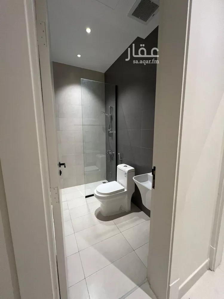 شقة للإيجار في شارع ابن عبدالظاهر, حي العارض, مدينة الرياض, منطقة الرياض صورة 2