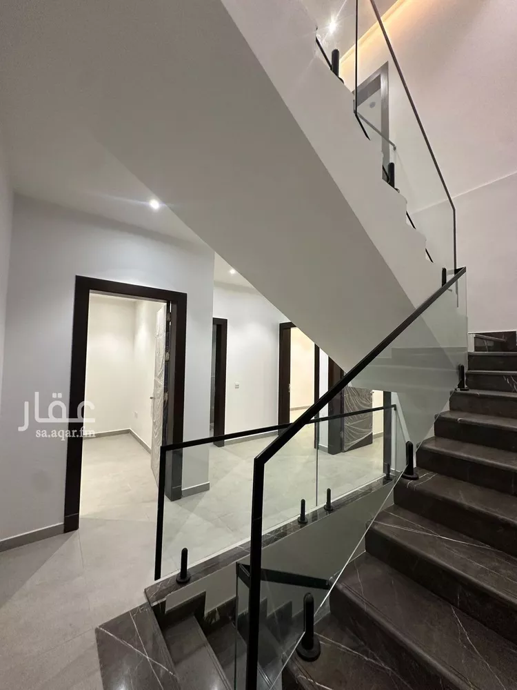فيلا للبيع في شارع ظبية بنت البراء, حي المصيف, مدينة الرياض, منطقة الرياض 6