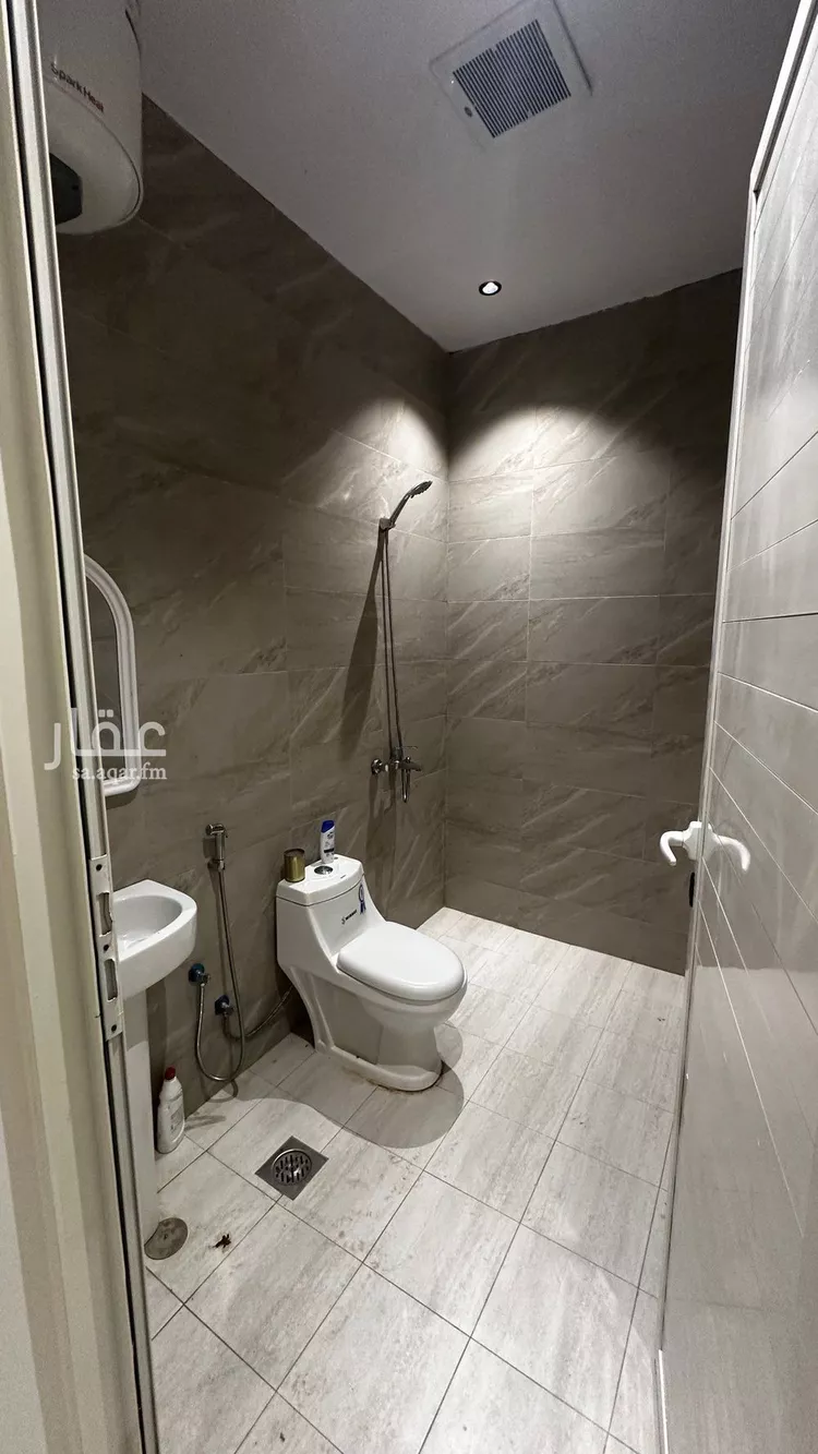 عمارة للإيجار في شارع الطائف, حي ظهرة لبن, مدينة الرياض, منطقة الرياض صورة 3