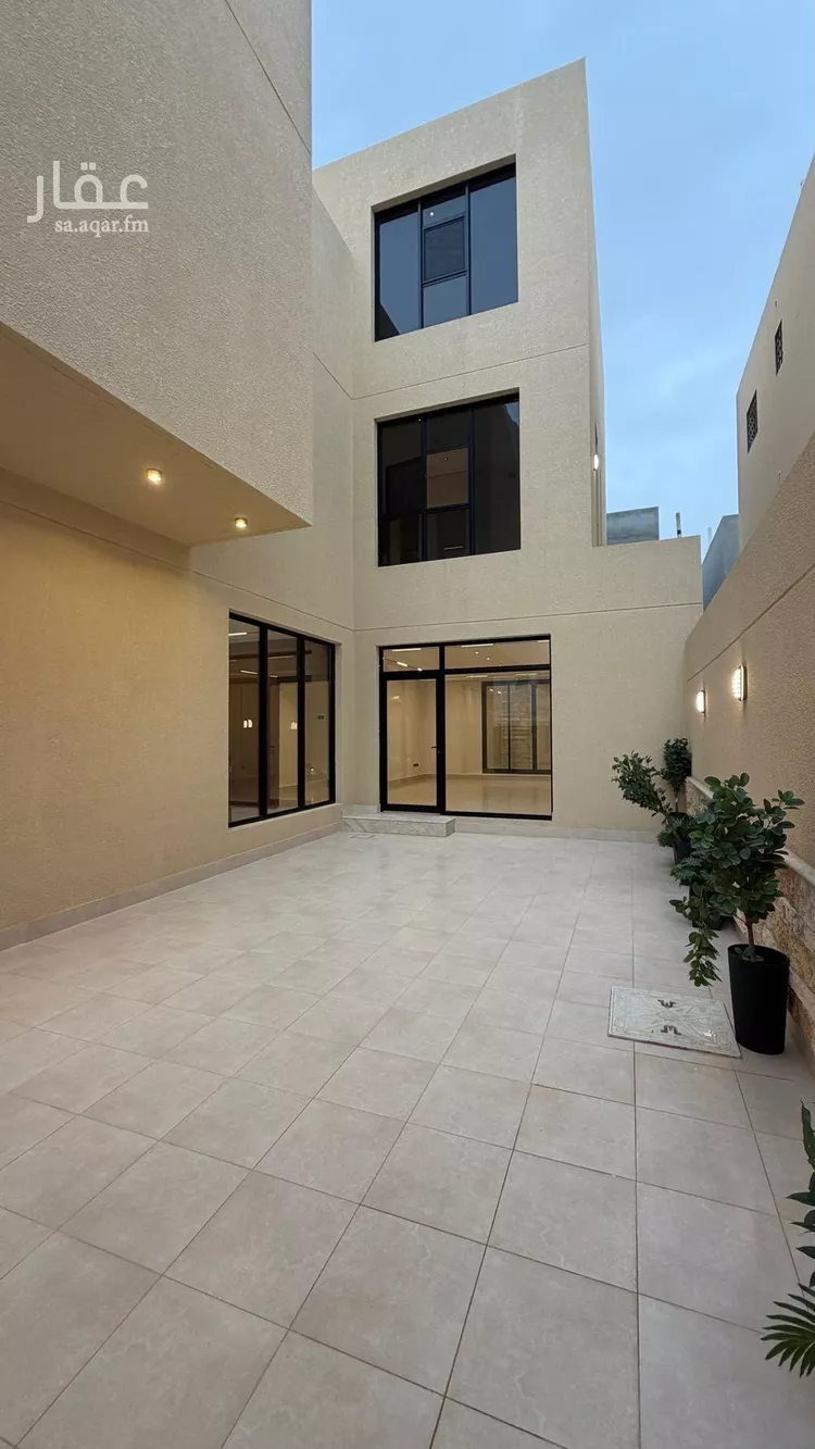 فيلا للبيع في شارع فؤاد محمد عمر توفيق, حي المهدية, مدينة الرياض, منطقة الرياض صورة 4