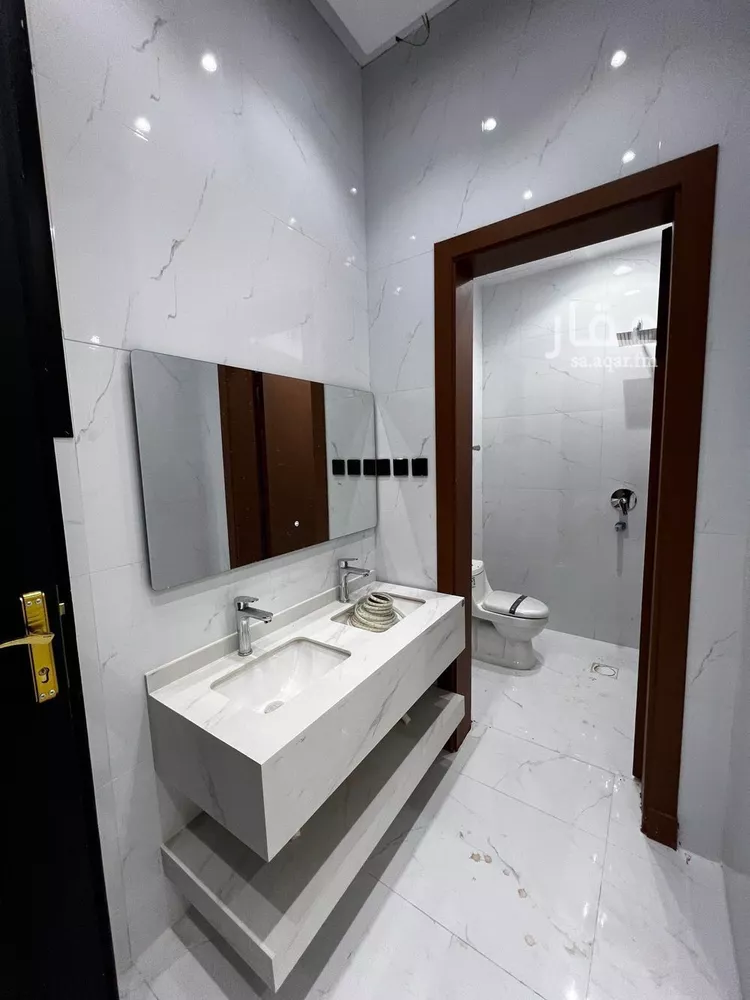 فيلا للبيع في شارع رقم 140, حي ظهرة لبن, مدينة الرياض, منطقة الرياض صورة 3