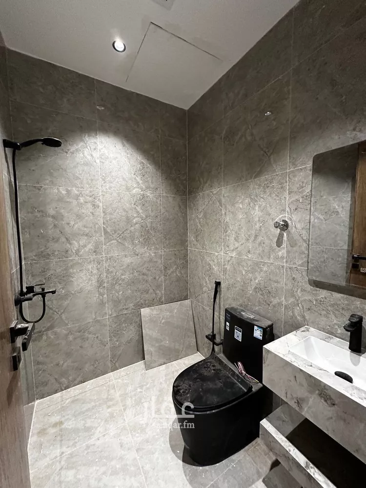 فيلا للبيع في شارع المضة, حي ظهرة لبن, مدينة الرياض, منطقة الرياض صورة 2