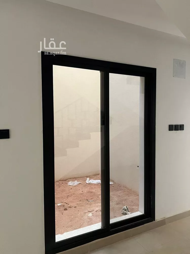 عمارة للبيع في شارع جبل العين, حي ظهرة لبن, مدينة الرياض, منطقة الرياض 14