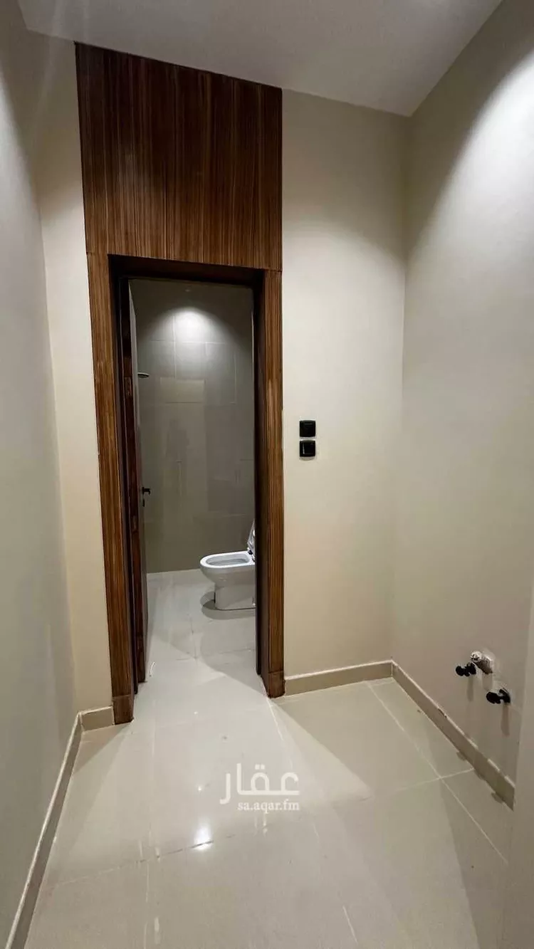 فيلا للإيجار في شارع إبراهيم بن عبدالله آل حسين, حي ظهرة لبن, مدينة الرياض, منطقة الرياض صورة 3