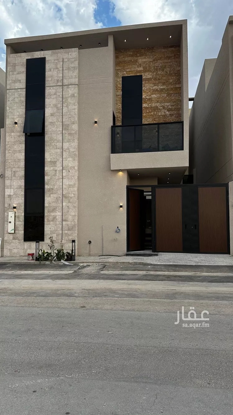فيلا للبيع في شارع فؤاد محمد عمر توفيق, حي المهدية, مدينة الرياض, منطقة الرياض 1 صورة