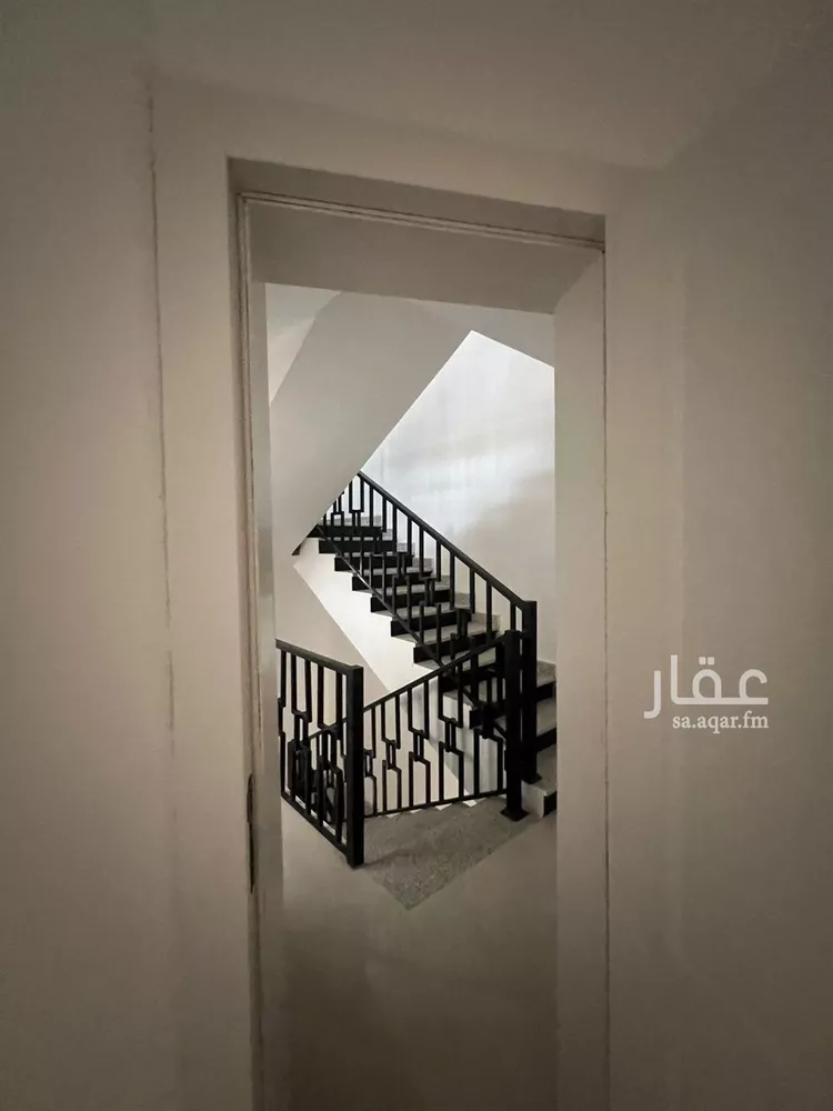 عمارة للبيع في شارع جبل العين, حي ظهرة لبن, مدينة الرياض, منطقة الرياض 11