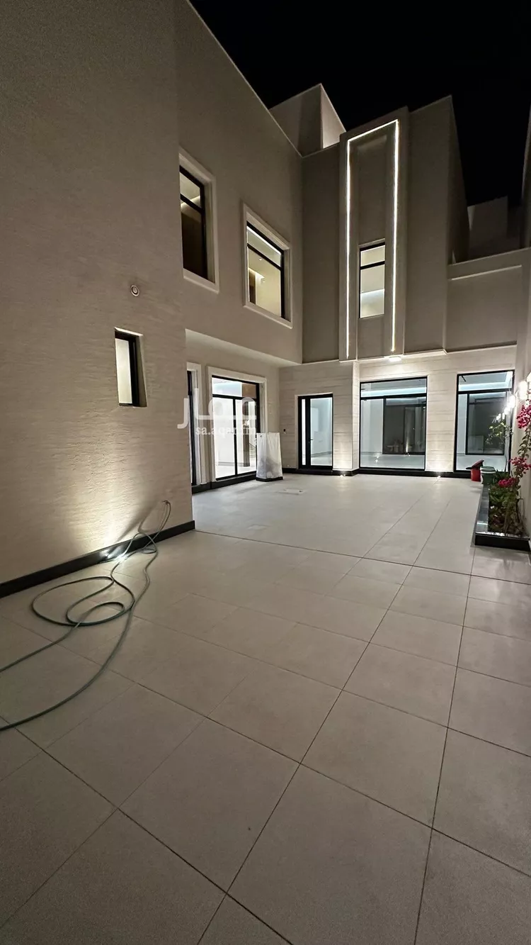 فيلا للبيع في شارع رقم 330, حي ظهرة لبن, مدينة الرياض, منطقة الرياض صورة 5