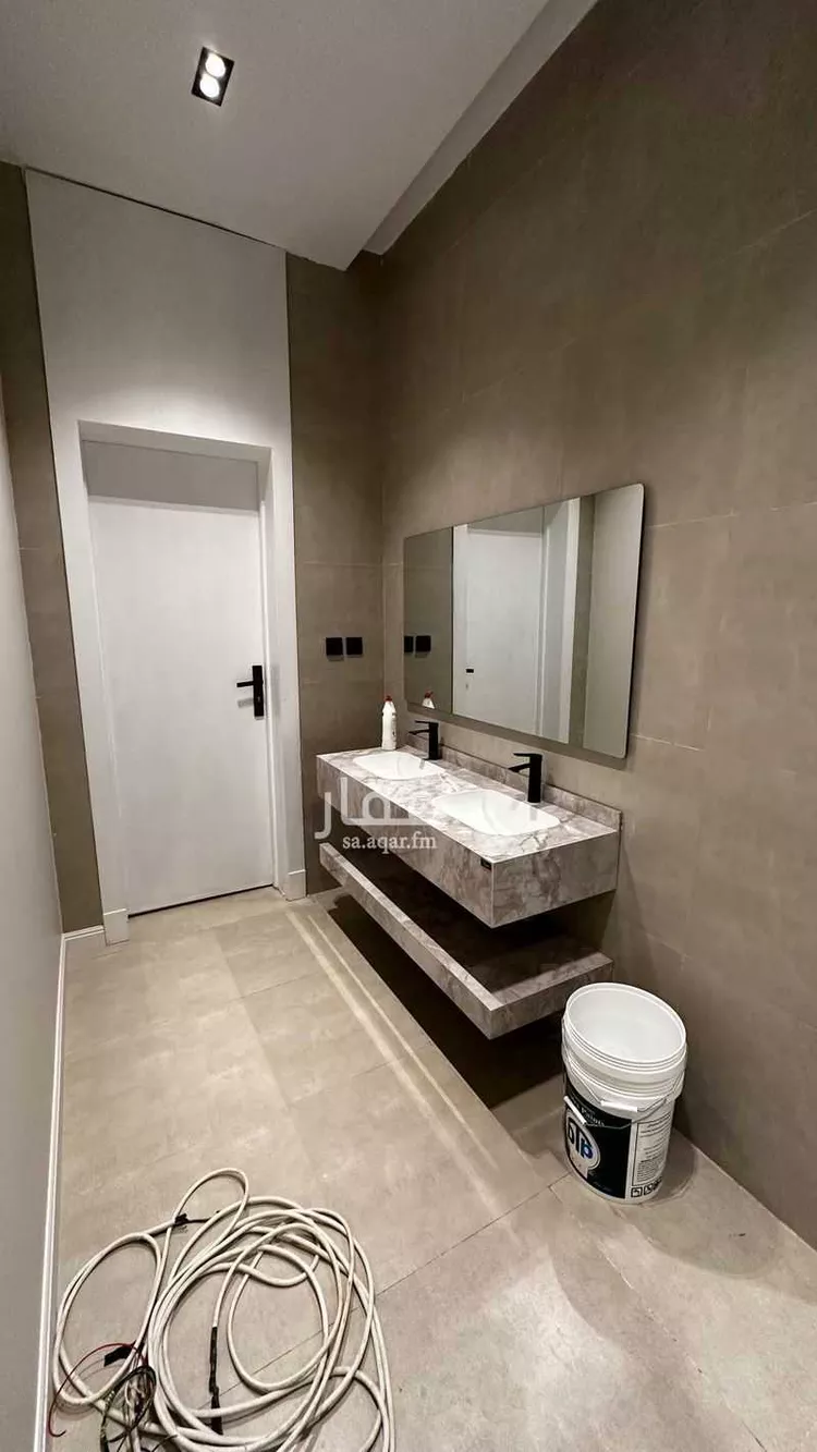 فيلا للبيع في شارع إبراهيم بن عبدالله آل حسين, حي ظهرة لبن, مدينة الرياض, منطقة الرياض صورة 4