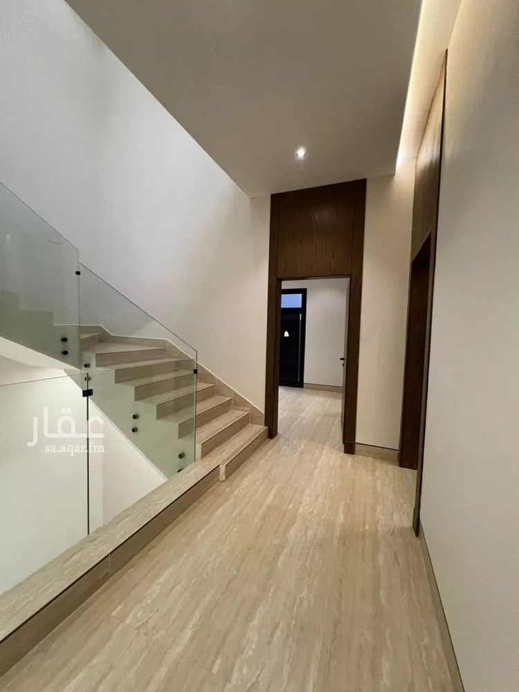 فيلا للبيع في شارع أبي الشيخ الأصبهاني, حي المهدية, مدينة الرياض, منطقة الرياض صورة 4