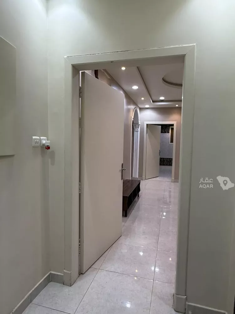 شقة للإيجار في شارع أحمد بن السرح, حي المهدية, مدينة الرياض, منطقة الرياض 4