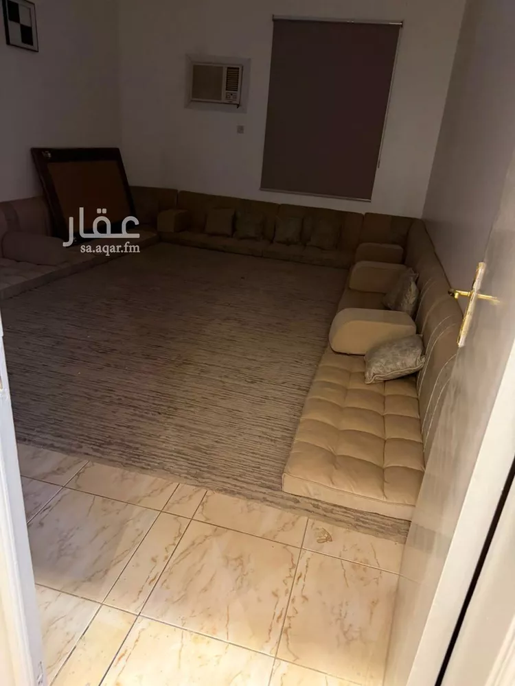 Floor for Rent in Riyadh Al Jazirah 11