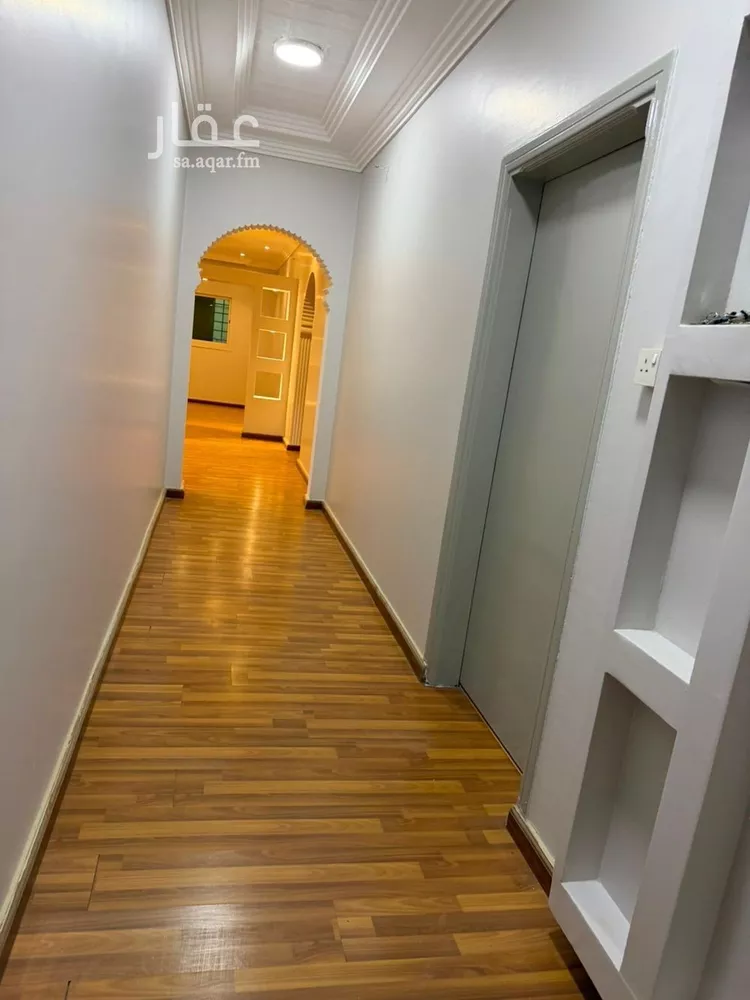 Floor for Rent in Riyadh Al Jazirah 12