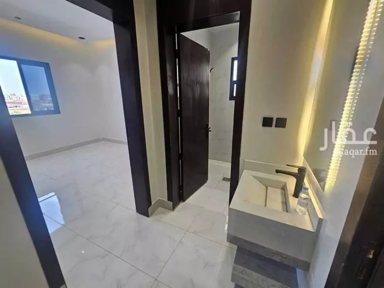 Floor for Rent in Riyadh Ar Rimal 7