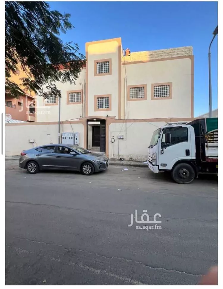 عمارة للبيع في شارع ابن سعيد المغربي, حي المعمورة, مدينة خميس مشيط, منطقة عسير صورة 2