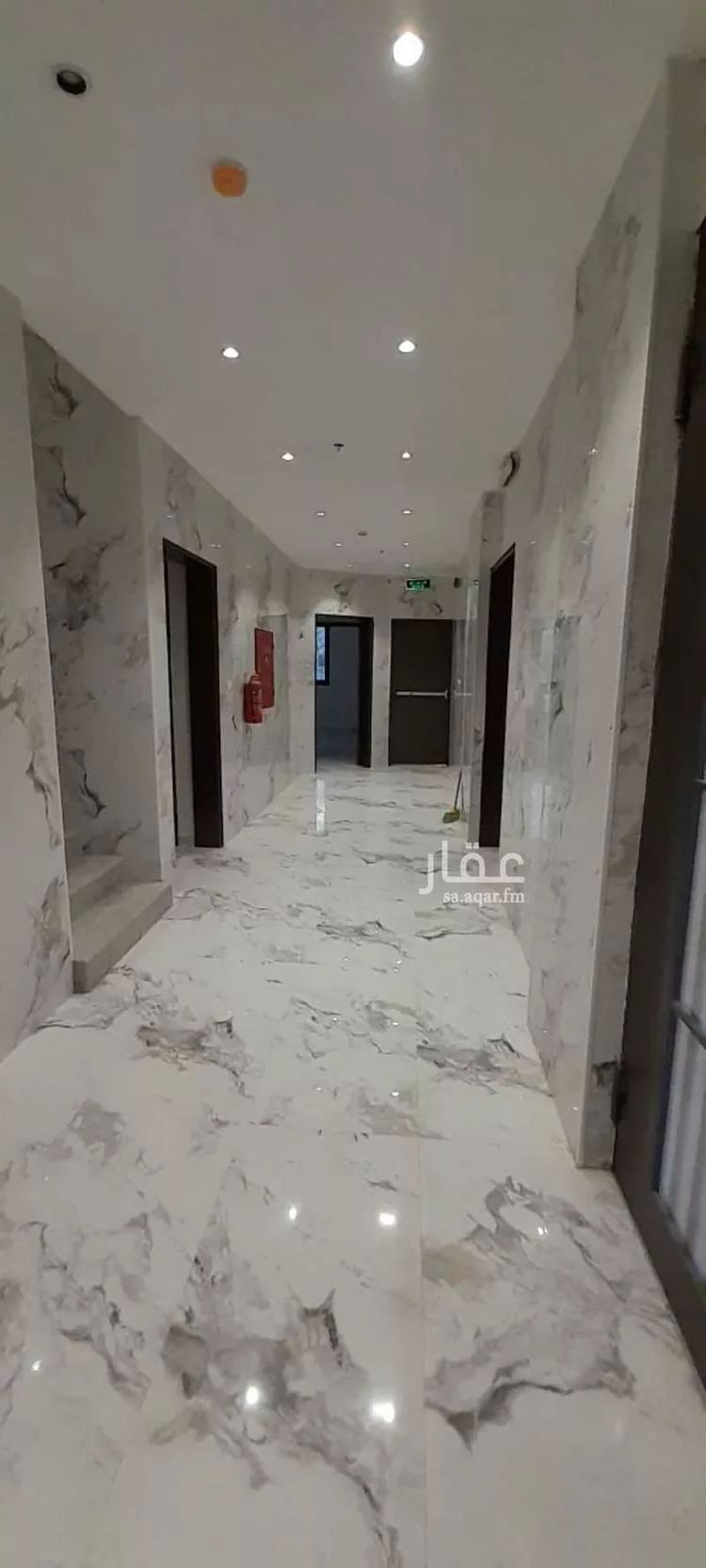 عمارة للإيجار في شارع إبراهيم بن أحمد القاضي, حي الدار البيضاء, مدينة الرياض, منطقة الرياض صورة 2