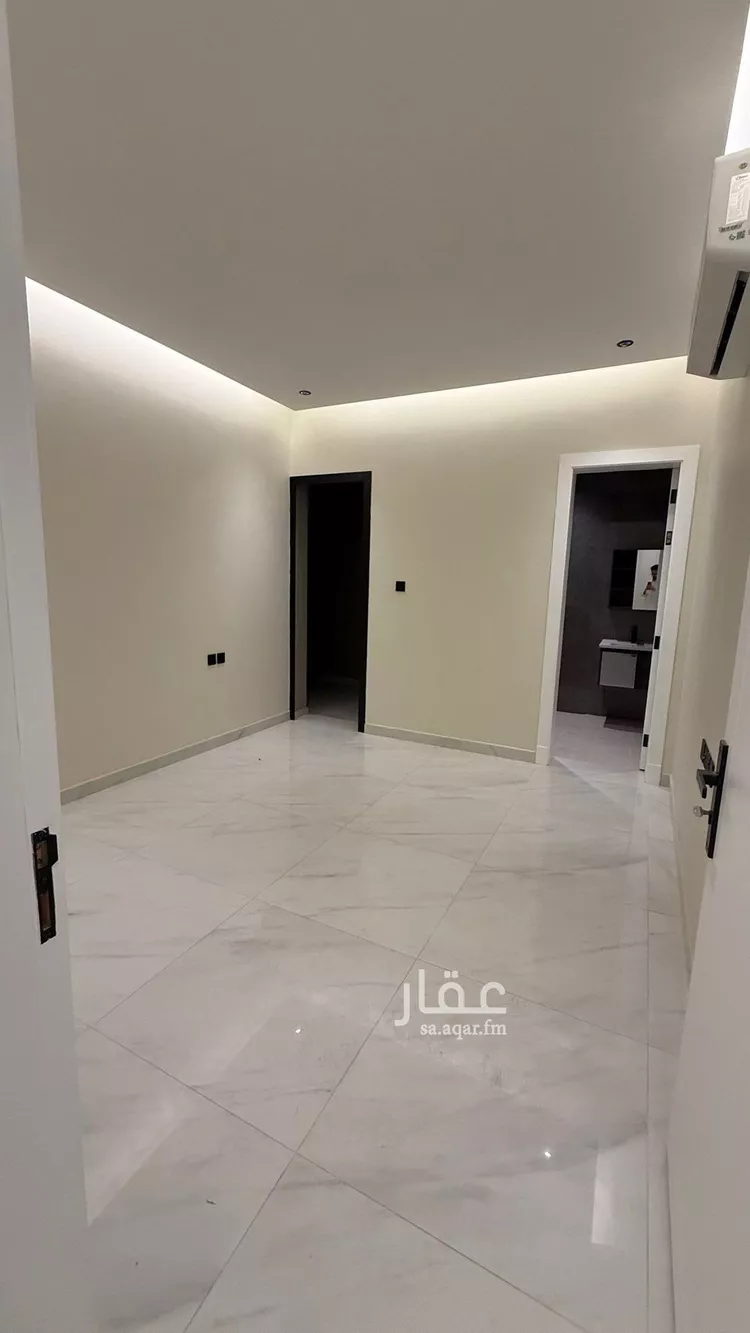 دور للبيع في شارع ابن الطفيل, حي المرسلات, مدينة الرياض, منطقة الرياض