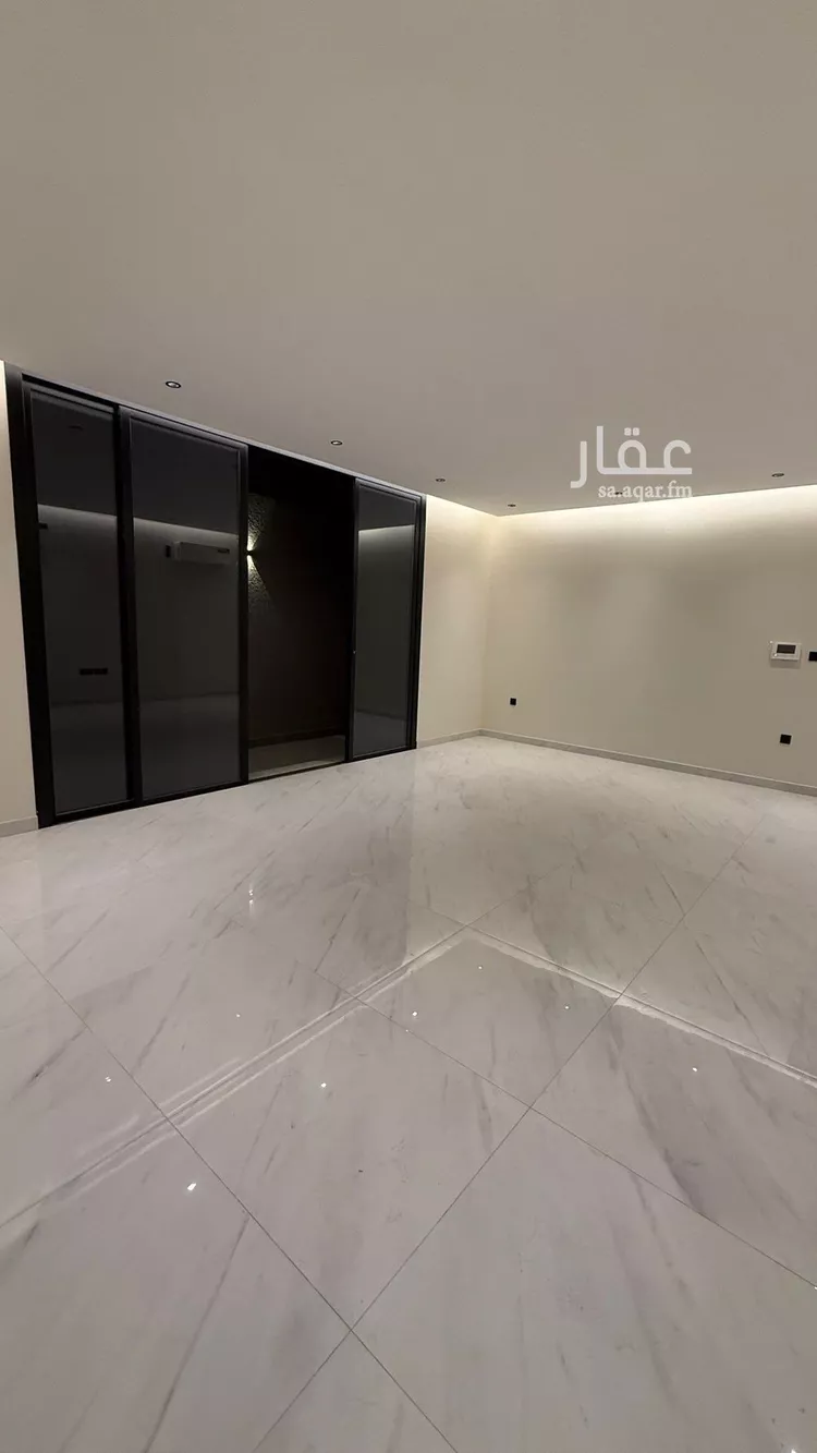 دور للبيع في شارع ابن الطفيل, حي المرسلات, مدينة الرياض, منطقة الرياض 7
