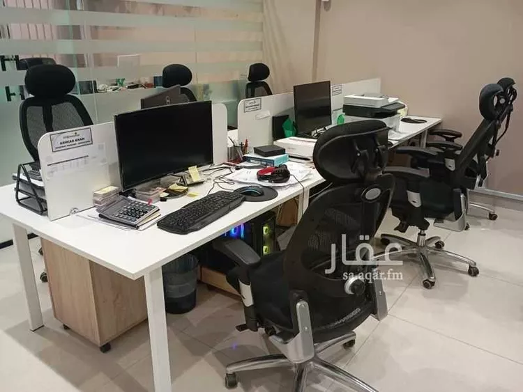 مكتب تجاري للإيجار في شارع ابي بكر الصديق ، حي الوادي ، الرياض ، منطقة الرياض صورة 5